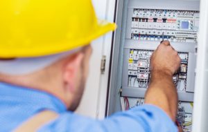 Read more about the article Why Palm Beach County Residents Choose Licensed Electricians Over DIY Every Time