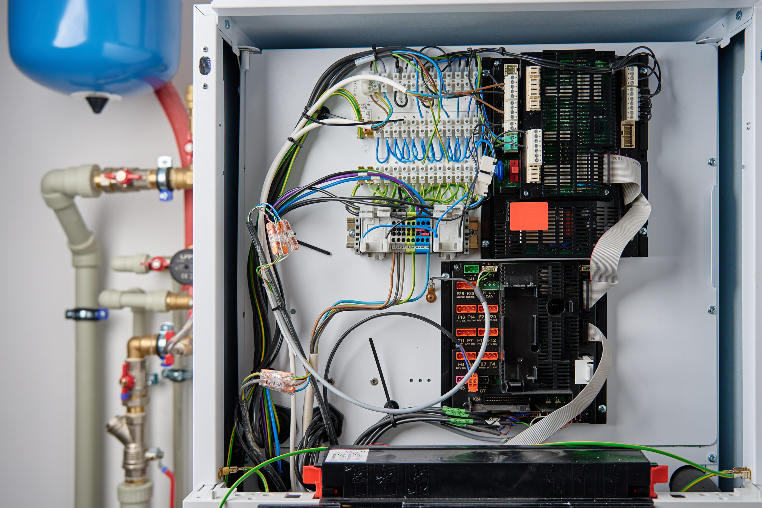 Read more about the article Why Proper Water Heater Wiring Is Essential for Home Safety